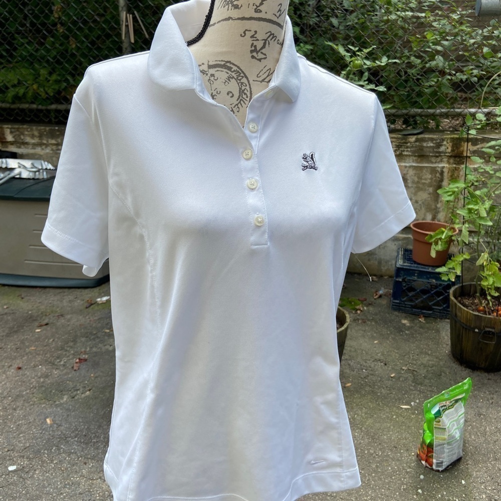 Nike Golf Polo type shirt. Size  large.  The Country Club International Team​
